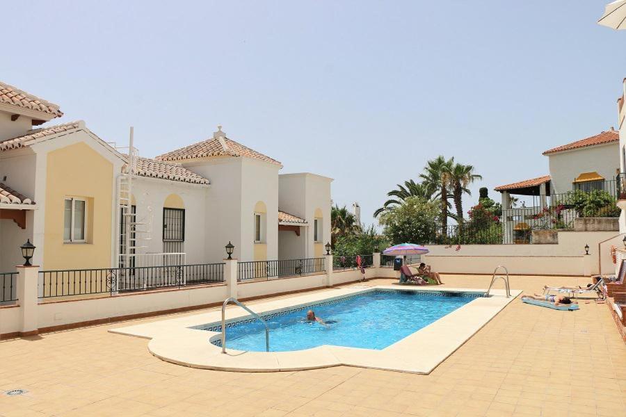 Casa Kasander, Two Bedroom Appartment Near Beach With Pool Нерха Екстер'єр фото