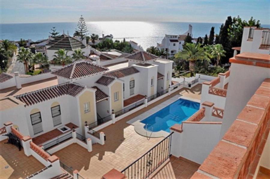 Casa Kasander, Two Bedroom Appartment Near Beach With Pool Нерха Екстер'єр фото