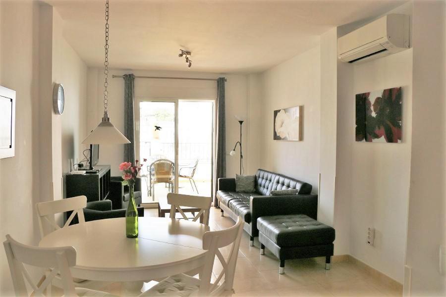 Casa Kasander, Two Bedroom Appartment Near Beach With Pool Нерха Екстер'єр фото
